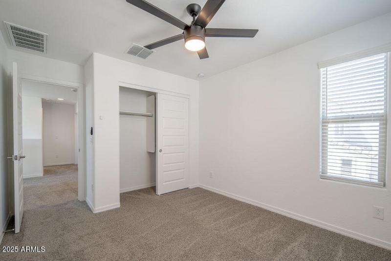 20250919_14118-W-Hackamore-Dr_08