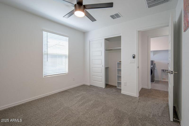 20250919_14118-W-Hackamore-Dr_16