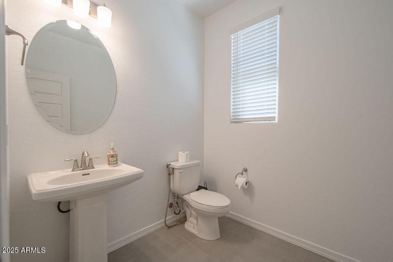 20250919_14118-W-Hackamore-Dr_18