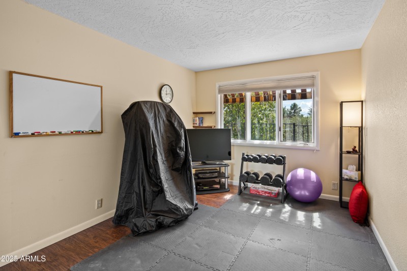 JL_747MountainShadows-interiors-Bedrooms