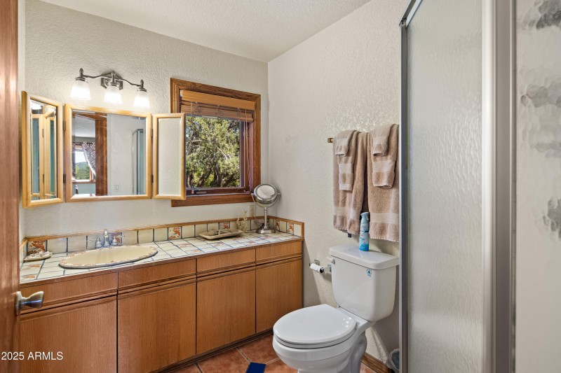 JL_747MountainShadows-interiors-Upstairs