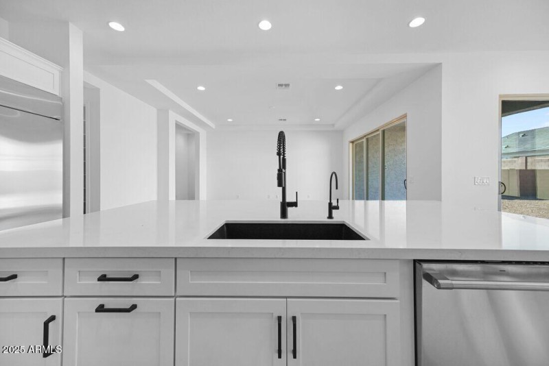 7660 W REMUDA Drive- Ready Now!