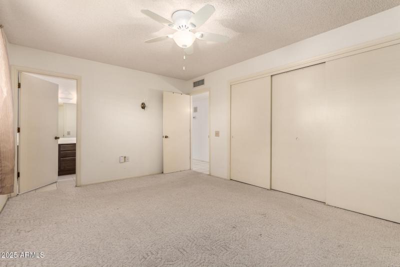 17 - Crystal Lake 12735