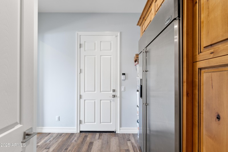 Mud rm with subzero frig/freezer too!