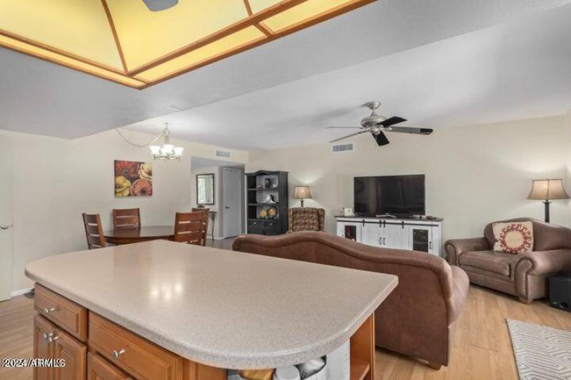 20220428073251053815000000-o