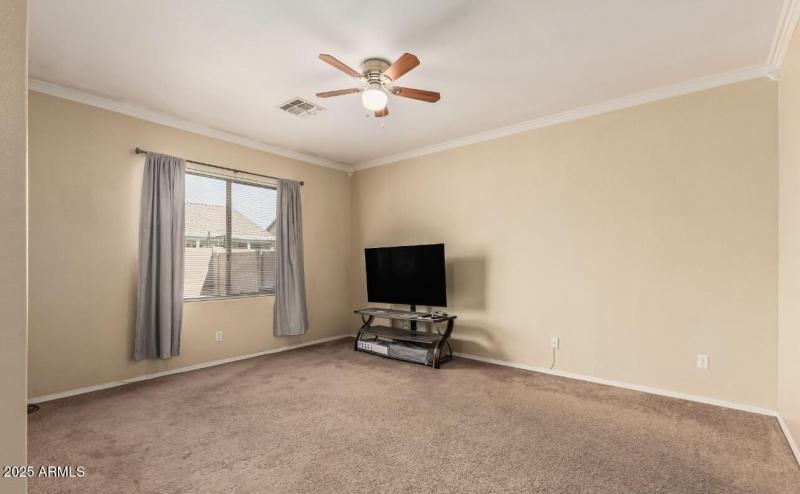 4F7303F6-34E6-4D2E-8F3F-2FF2A306C394_1_2