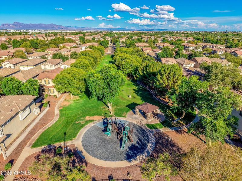 65-web-or-mls-ext_-37