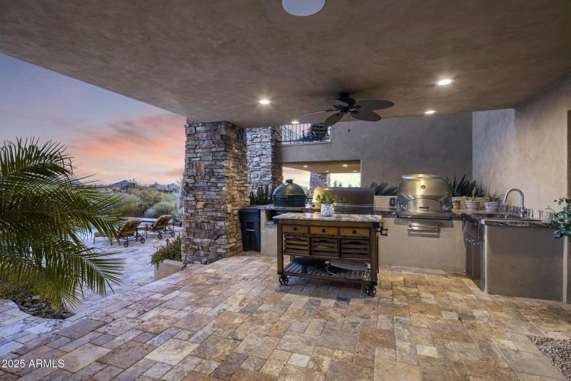 -Outdoor Kitchen