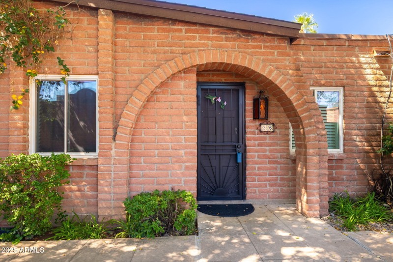 1-web-or-mls-3012-n-32nd-st-unit-36