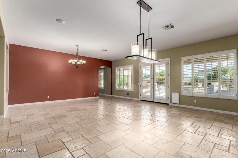 3531 E Norwood Circle