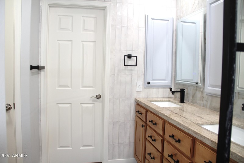 master bath to closet