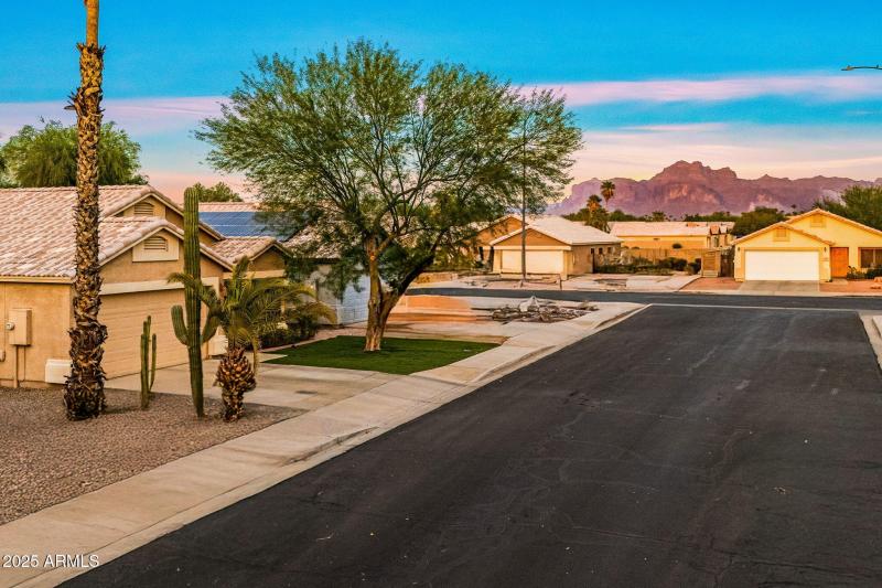 5-web-or-mls-11340 East Caballero Street