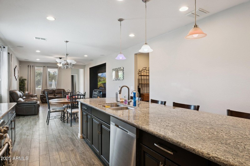 7-web-or-mls-41721-w-anne-ln