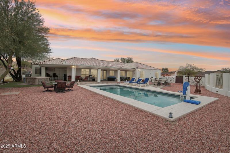 Pool, hot tub, wrap around porch