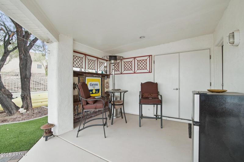 Direct entry to half bath