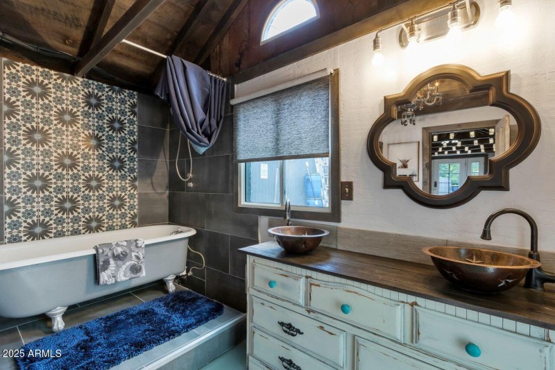 Cottage_Bathroom