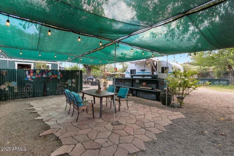 Exterior_Shaded Sitting Area