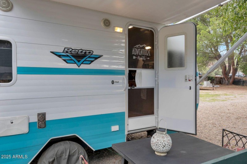 RV_Exterior