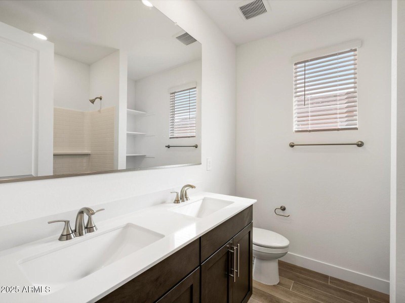 Bath 2 with Double Sinks