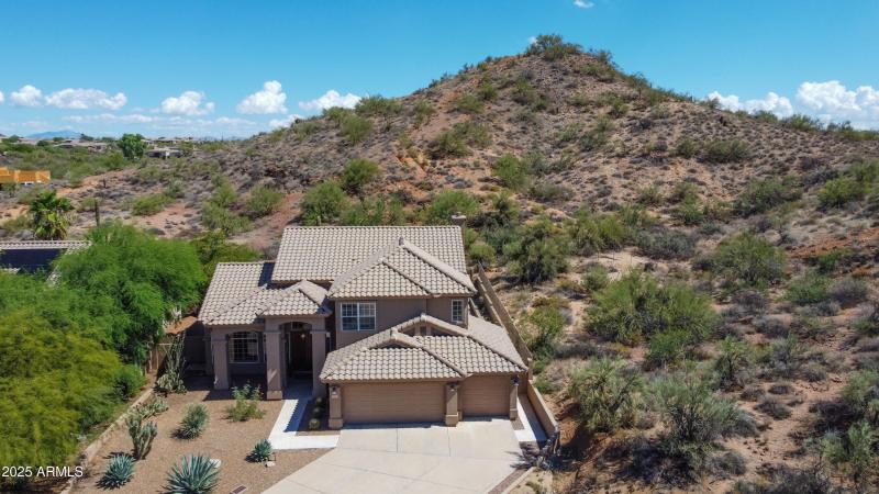 Private End of Cul de Sac Setting