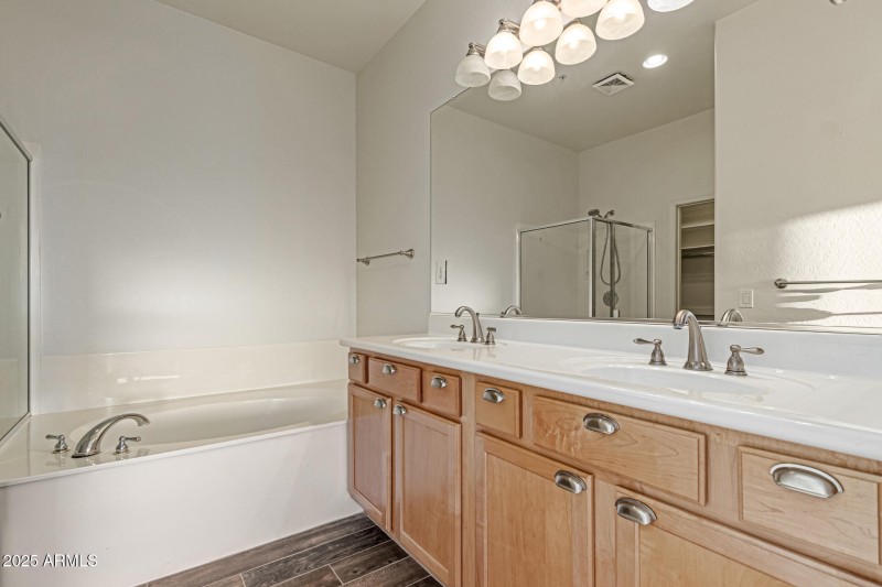 PRIMARY BATH - Dual Vanity