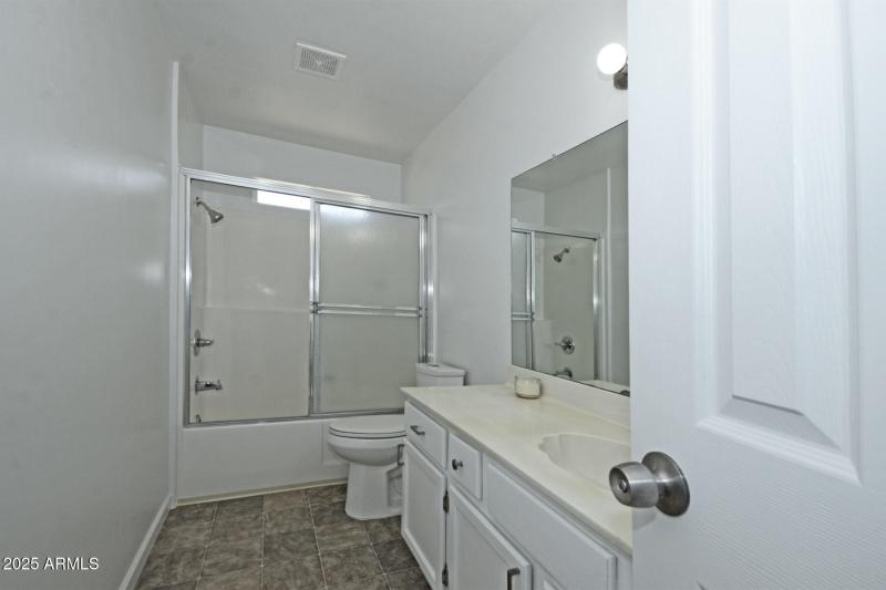 08 Bathroom 1