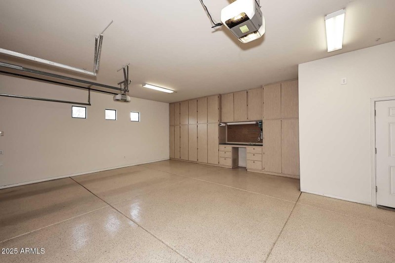 Epoxy Garage-Storage