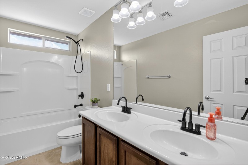 41_044_130_a4m_rhome