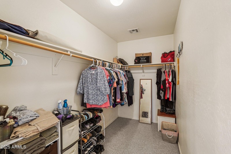 35-web-or-mls-W Surrey Ave-S2309-035