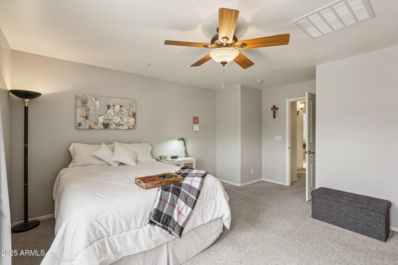 30-web-or-mls-W Surrey Ave-S2309-030