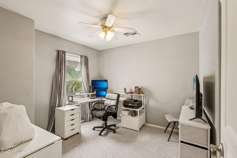 26-web-or-mls-W Surrey Ave-S2309-026