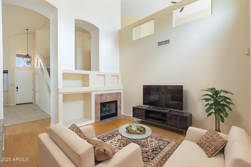 12-web-or-mls-DSC07377 virtually staged