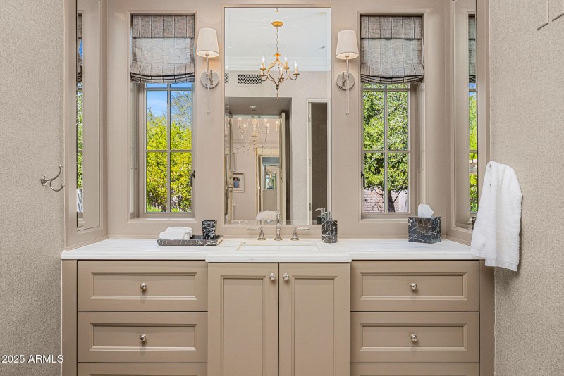 29primary bath_his vanity