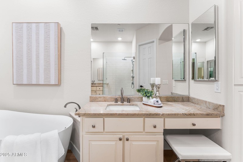 7266 E Del Acero Dr | Gainey Ranch