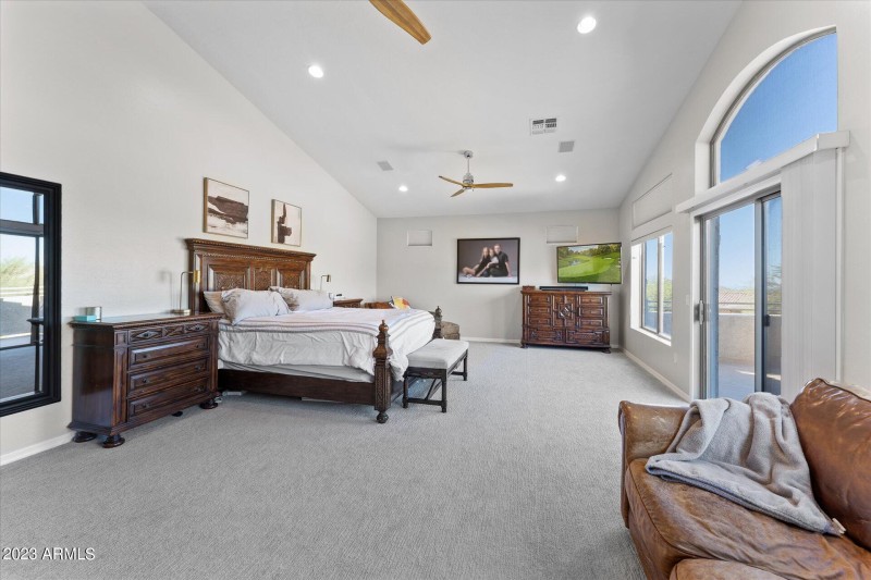 18-042-primary-bedroom