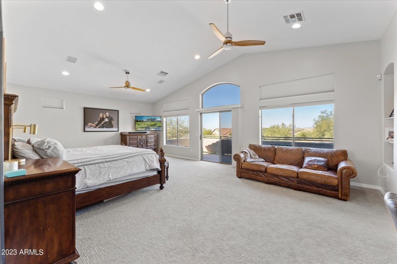 17-041-primary-bedroom