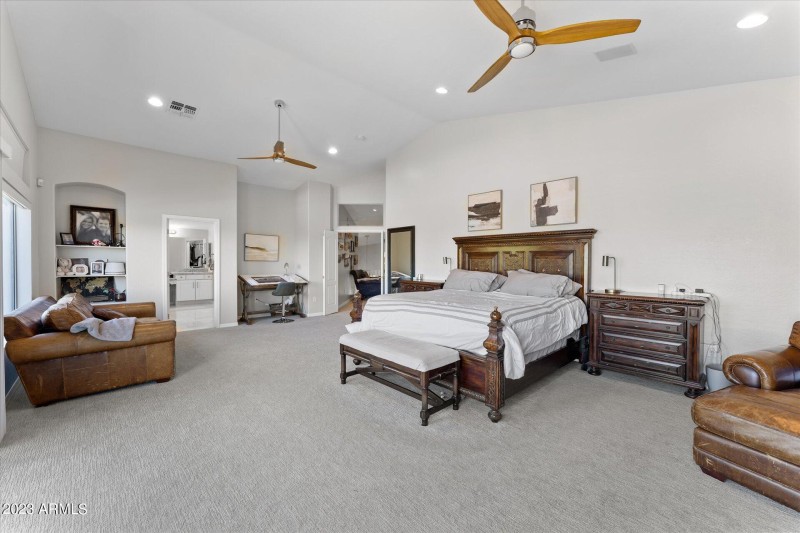 19-043-primary-bedroom