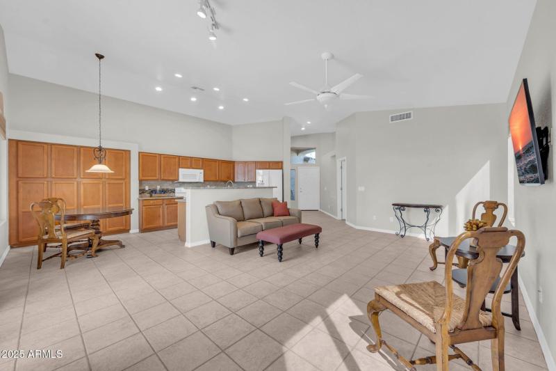 4551 E Sycamore Ct-5