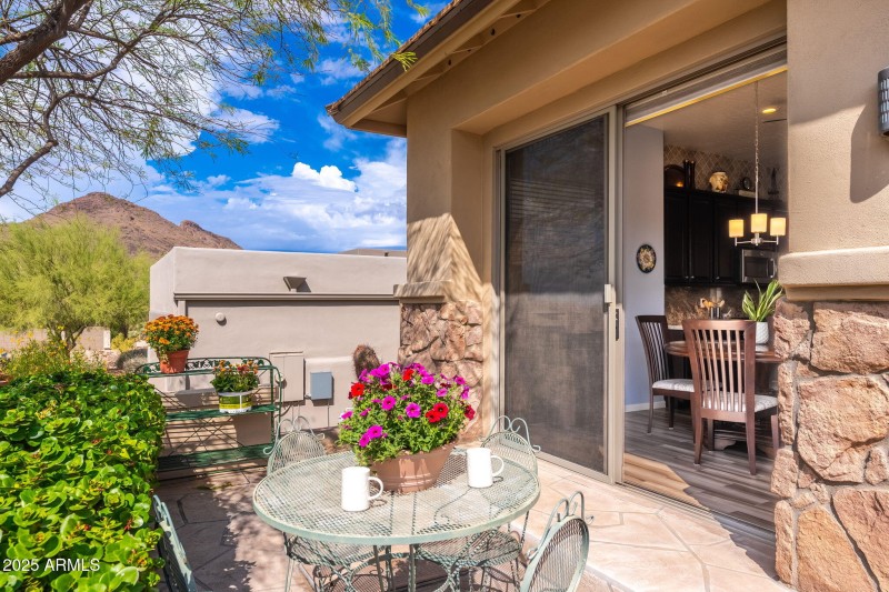 14734 E Crested Crown - 06