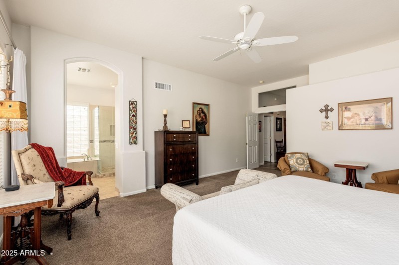 14734 E Crested Crown - 25