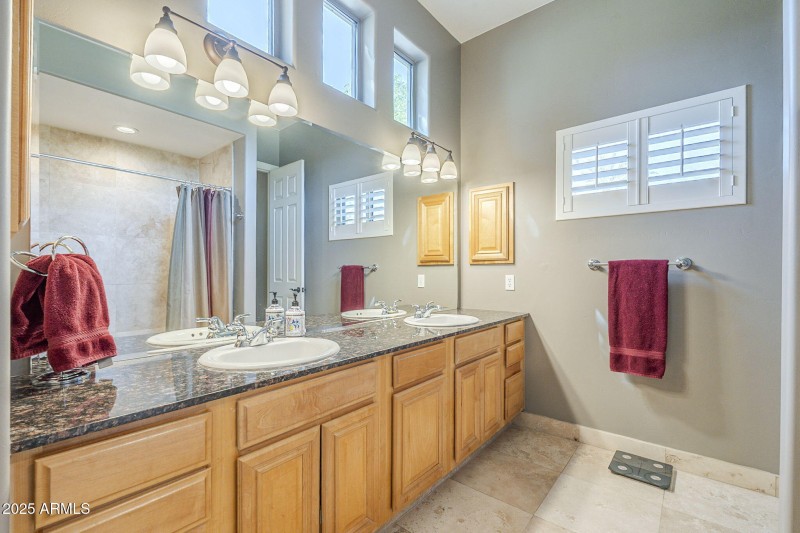 48-bathroom-office-bdrm 3