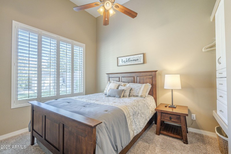 68-guest house bedroom