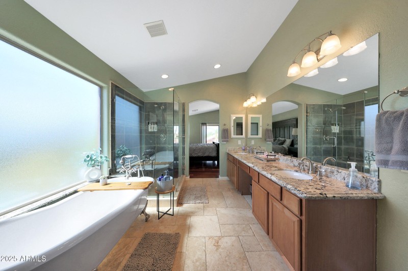 B (59) Owner's Suite