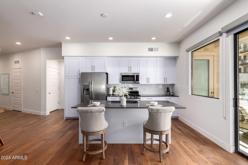 0005-06 - Earll 7300