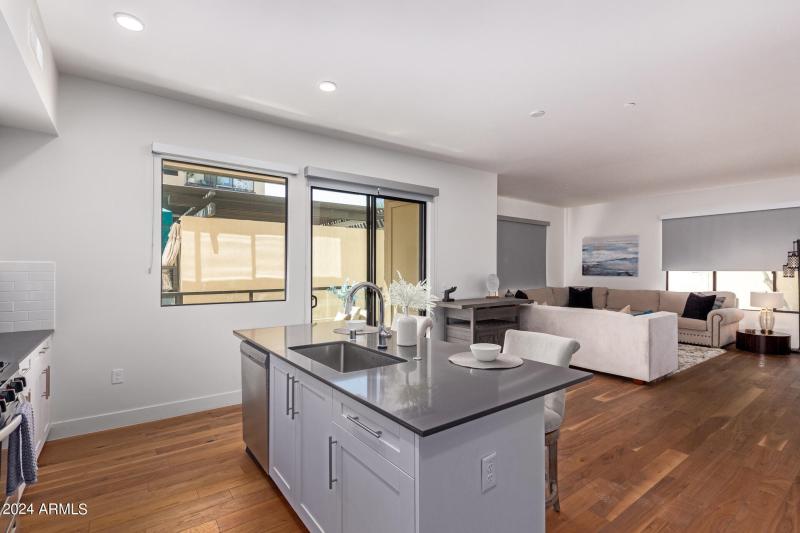 0011-11 - Earll 7300