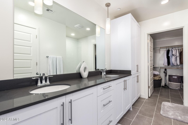 0019-19 - Earll 7300