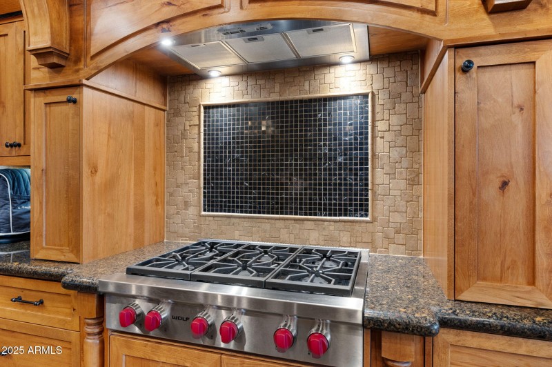 11-Kitchen Stove Detail