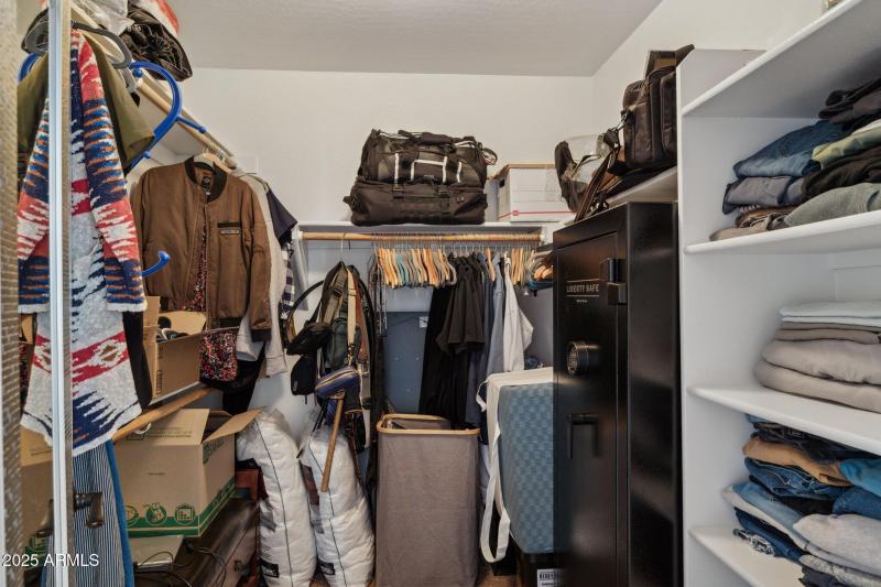 16-web-or-mls-15084-w-polk-st