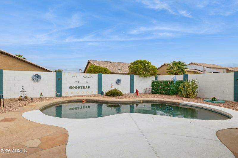 28-web-or-mls-15084-w-polk-st