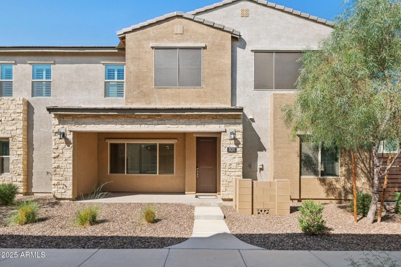 5-web-or-mls-E Furness Dr-S2009-001